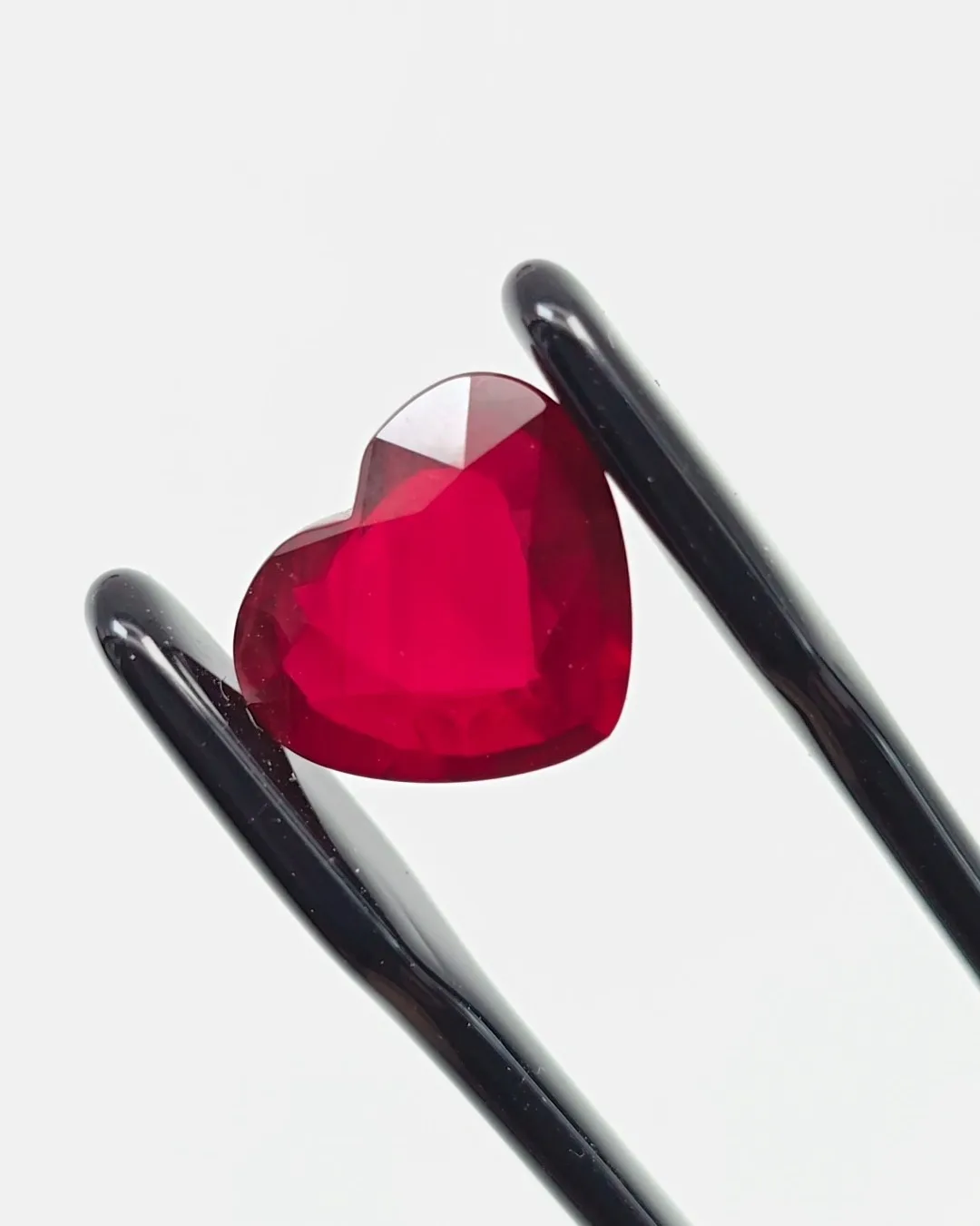 4.05ct Vivid Red Ruby