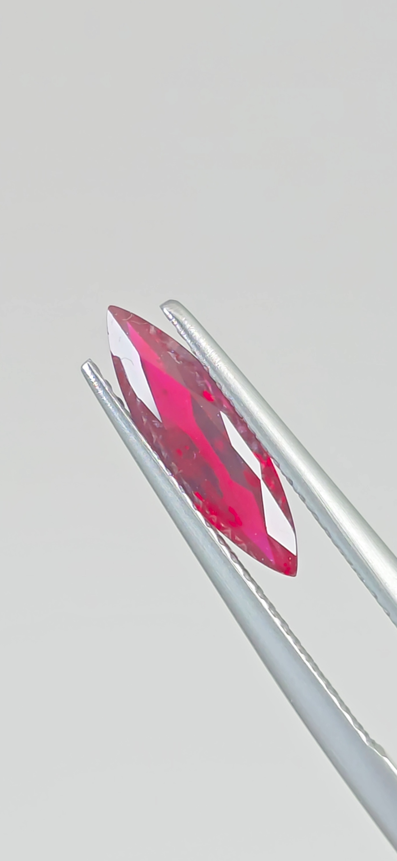 1.09ct Pigeon Blood· Marquise