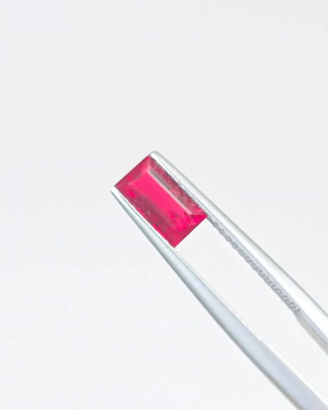 1.00ct Pigeon Blood· rectangular