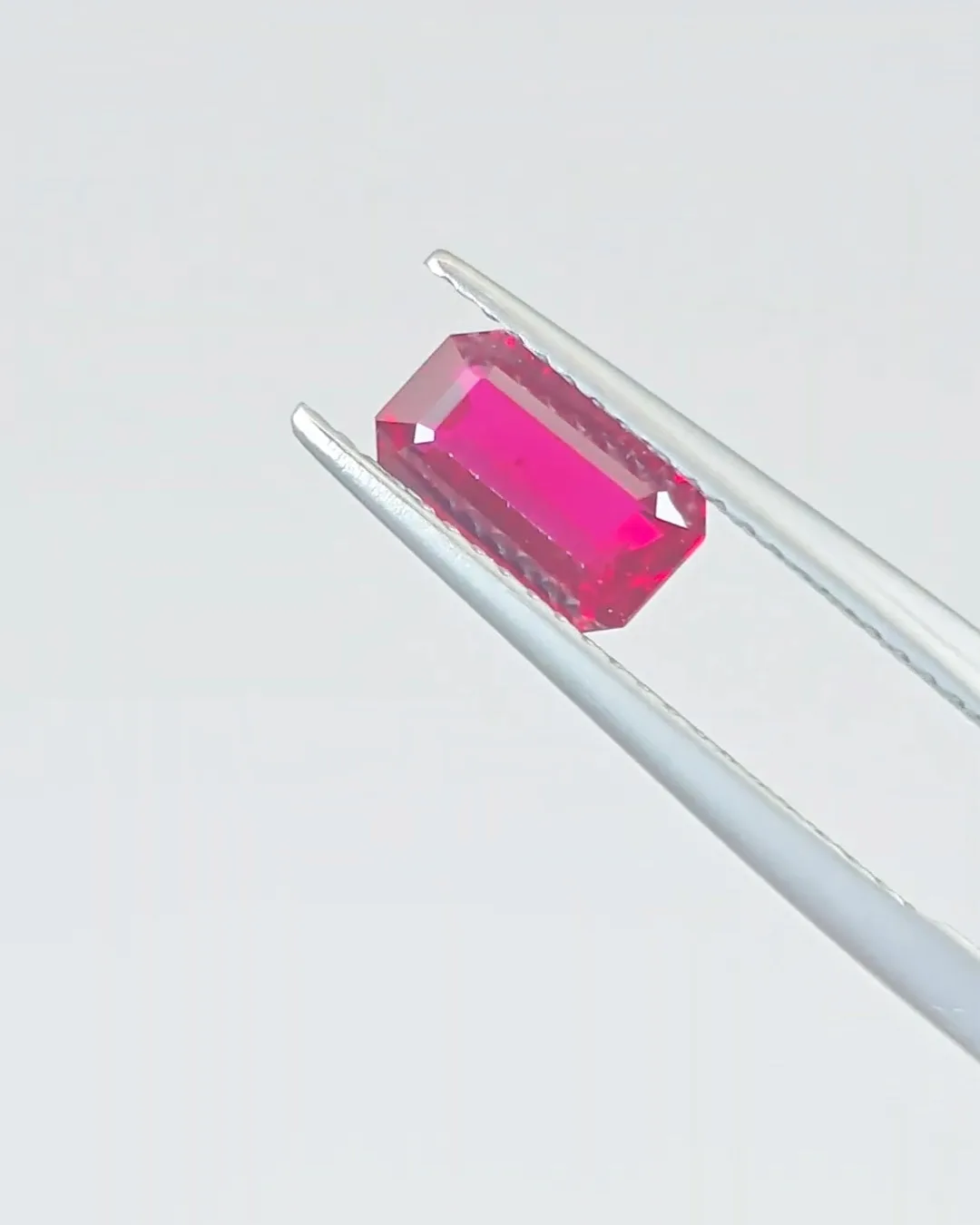 1.07ct Pigeon Blood· Octagonal